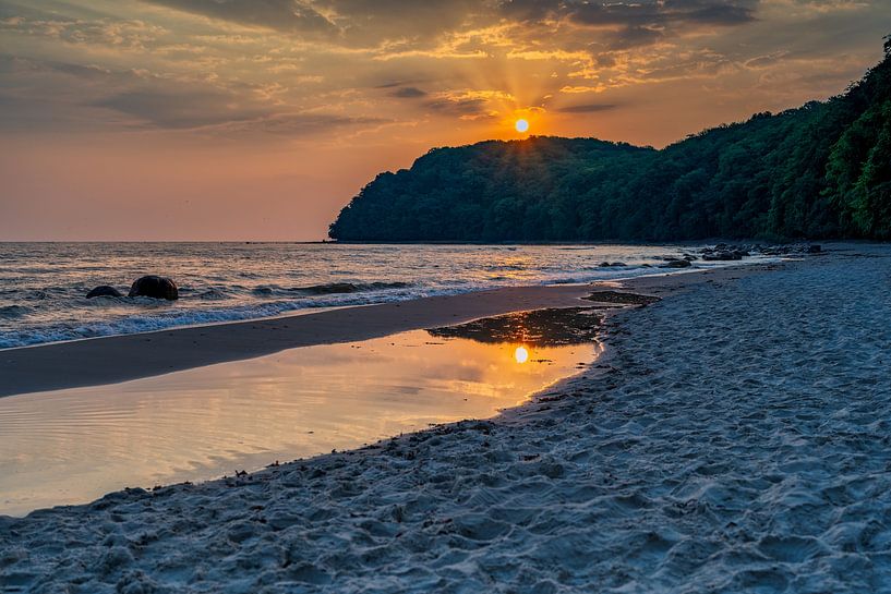 A view of Binz beach at sunrise by Andreas Völkel