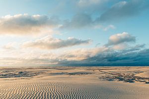 Ripples im Sand bei Midsland aan Zee - Terschelling von Alex Hamstra
