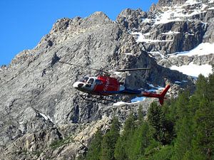Helikopter In Den Alpen