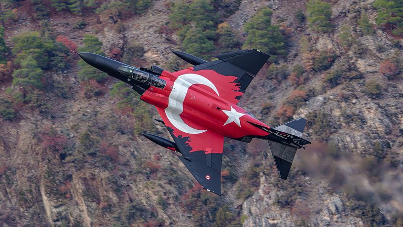 McDonnell Douglas F-4E Phantom II van de Turkse luchtmacht. van Jaap van den Berg