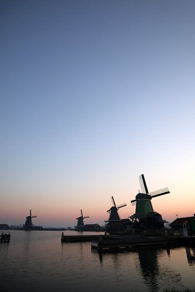 Mills Zaanse ramp by Jan Albada