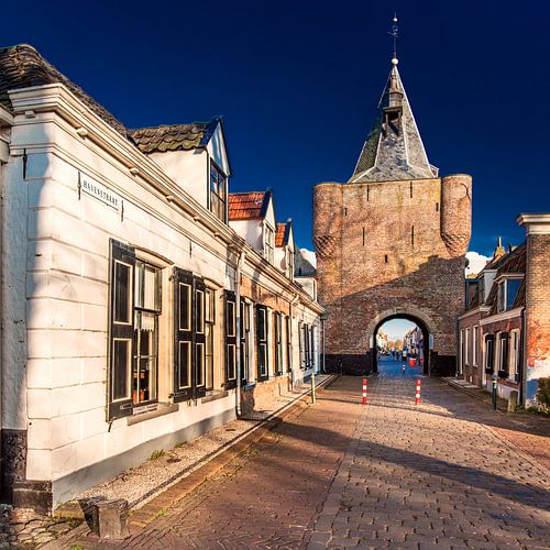 Centrale entreepoort van het voormalige Zuyderzeestadje Elburg