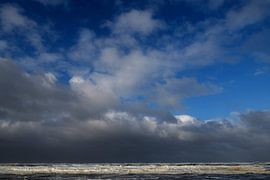 Storm is coming by Georges Hoeberechts