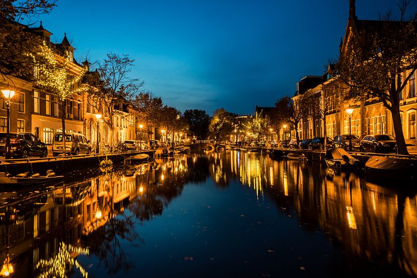 Reflection in the canal of Alkmaar by Buis Photography