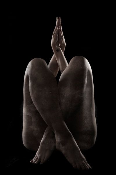 Body Shape of Seduction - Fine Art Black and White Photography by Edward Draijer