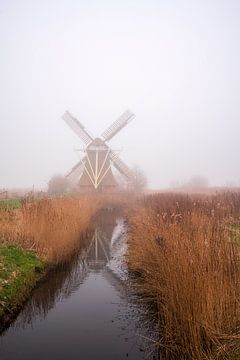 Neblige Mühle von Margreet Schipper