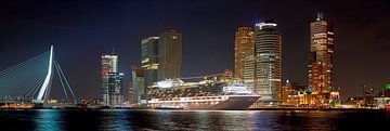 Cruise ship panorama by Anton de Zeeuw