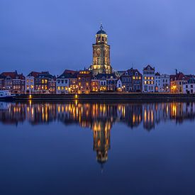Deventer Skyline met Lebuïnuskerk in de avond - 2 van Tux Photography