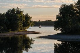 Blick durch zum Segelboot von Michel Jansen Photography