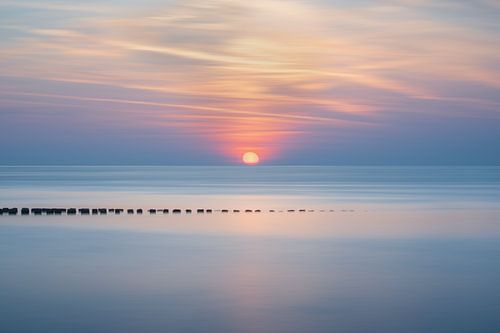 Stiller Sonnenuntergang in Zeeland von Claire van Dun