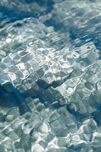 Marineblaues abstraktes Wassermuster Kunstdruck - Naturfotografie