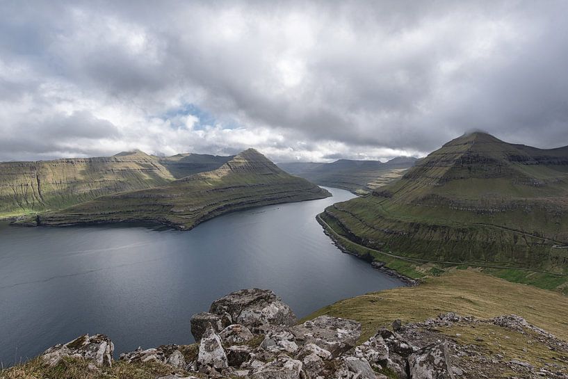 Fjord der Färöer-Inseln von Robinotof