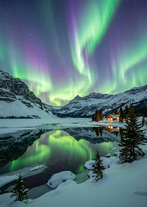 Berghütte „Northern Lights“ – Wandbild „Aurora“