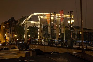 Amsterdam - Magere Brug bij nacht van t.ART