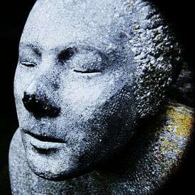 Woman in the park von jeroen massuger