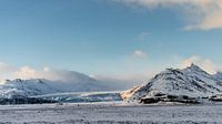 Fláajökull gletsjer badend onder een winters zonnetje van Henry Oude Egberink thumbnail