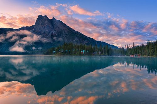 Zonsopkomst Emerald Lake, Canada