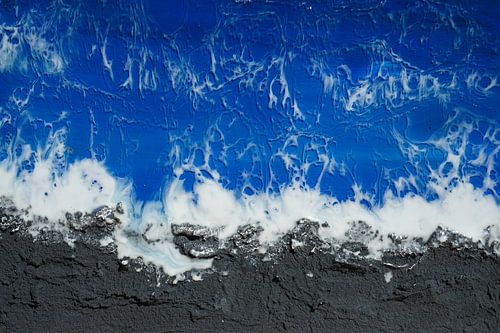 Lively coast - the sound of the sea