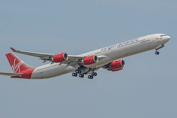 Take-off Virgin Atlantic Airways Airbus A340-600.