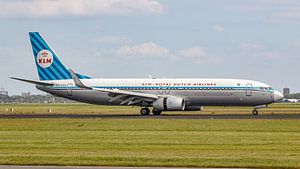 KLM Boeing 737-800 Passagierflugzeug in Retro-Farben.