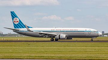 KLM Boeing 737-800 passenger aircraft in retro livery. by Jaap van den Berg