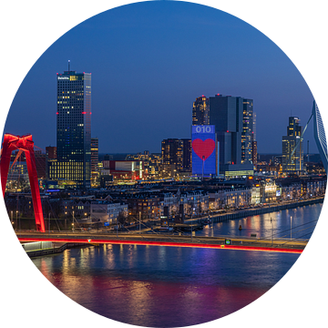 Het stadsgezicht van Rotterdam met de Willemsbrug, Erasmusbrug en het Noordereiland van MS Fotografie | Marc van der Stelt