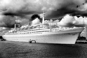 SS Rotterdam van Thomas van der Willik