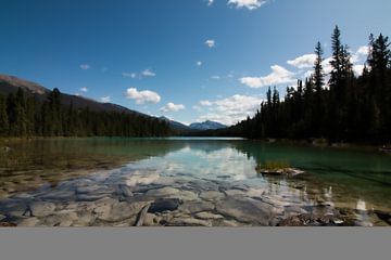 Valley of the five lakes van Heather Poppeliers