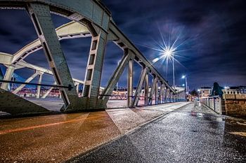 Les ponts de Rotterdam la nuit