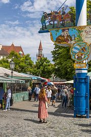 Viktualienmarkt München mit Maibaum von Sander Groenendijk