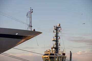 In de serie Hands on Deck op de boeg van scheepskijkerhavenfotografie