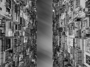 HONG KONG 24 by Tom Uhlenberg