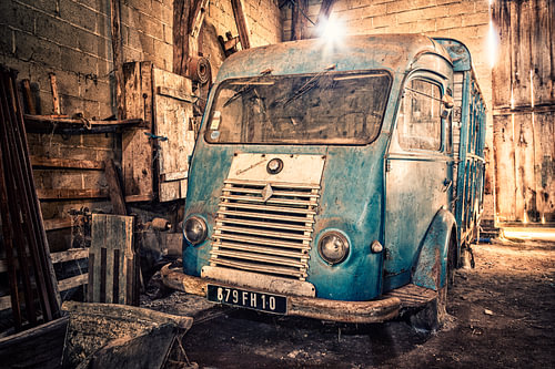 An old, rusty Renault from