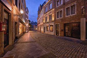 Aken centrum op het blauwe uur