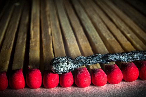 Lucifers met dwarsligger