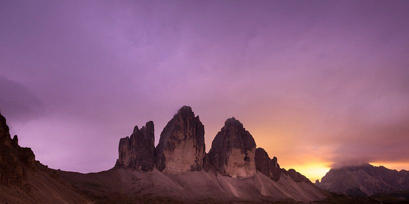 Three Peaks by Night van Severin Pomsel