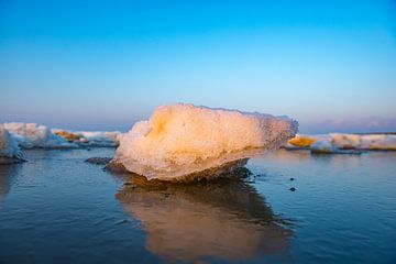 Ice and sea landscape on sand flats in the Waddensea by Sjoerd van der Wal