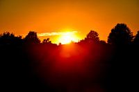Zonsondergang op de heuvel van Valkenburg