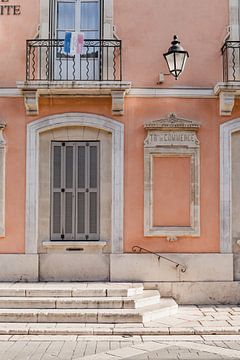 Witte deur Saint-Tropez