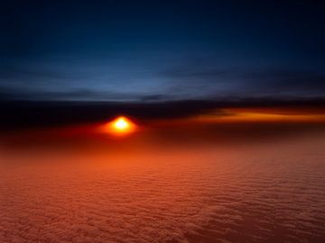 Glühend über den Wolken