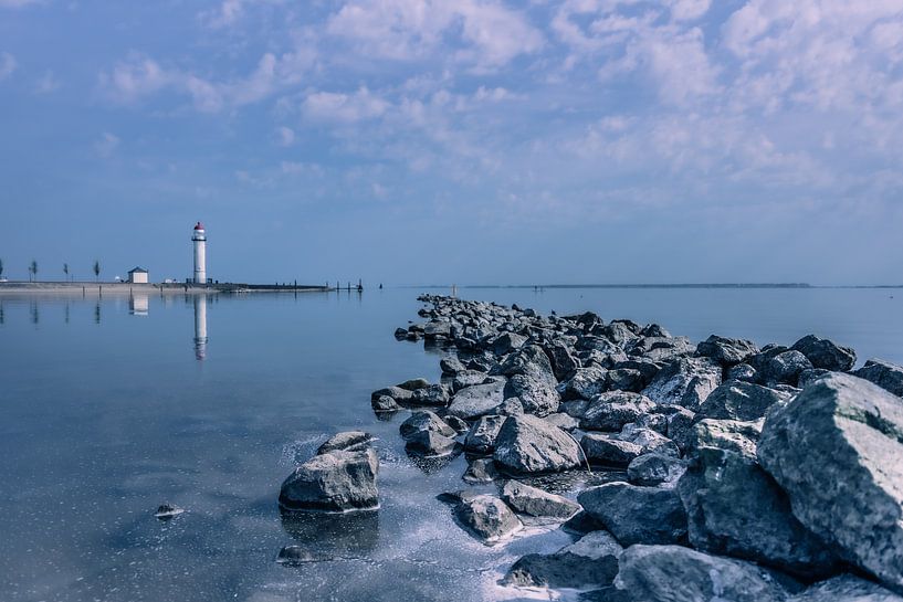 Lighthouse by Anita Kabbedijk