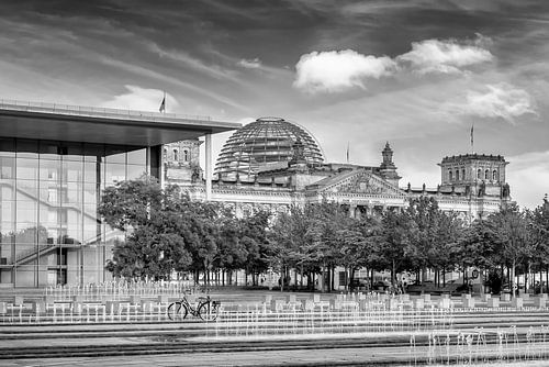 Berlin government architecture - monochrome by Melanie Viola