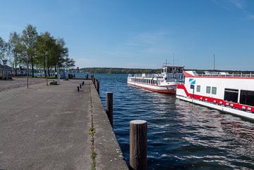 Röbel am Hafen an der Mecklenburgischen Seenplatte von Animaflora PicsStock