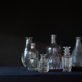 Still-life bottles in black van Studio Petra Moes