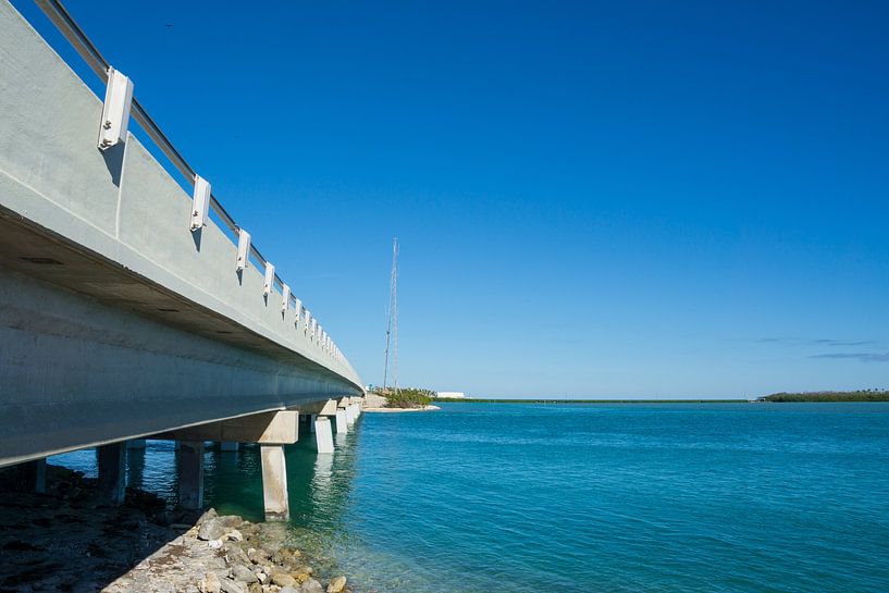 USA, Florida, Highway bridge over the ocean of florida keys - Overseas highway by adventure-photos