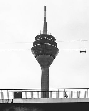 Fernsehturm Düsseldorf von Daniel Ritzrow