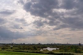 Molens aan de waterkant van Lieke van Grinsven van Aarle