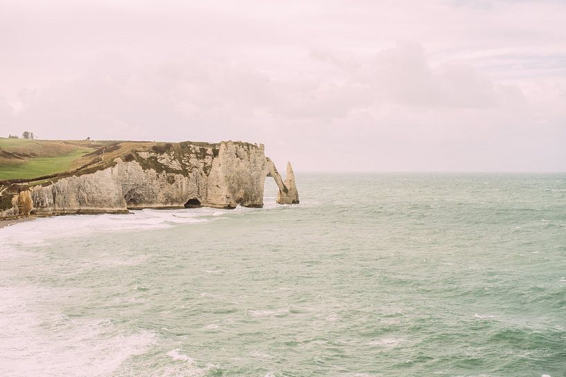 Falaise d'Aval Etretat II von Patrycja Polechonska