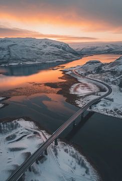 Scandinavisch winterlandschap, ijzige aanblik van fernlichtsicht