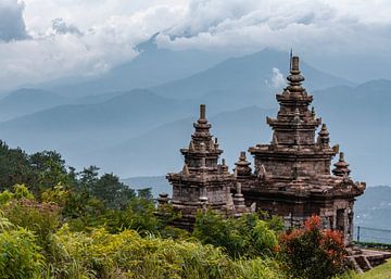 Blick von der Gedong Songo-Tempelanlage